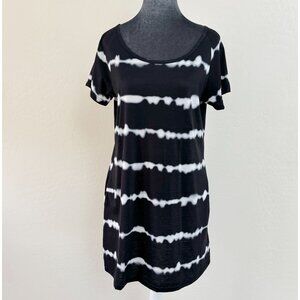 Alaster Casual Summer T Shirt Dress with Pockets. Black/White. Size M.